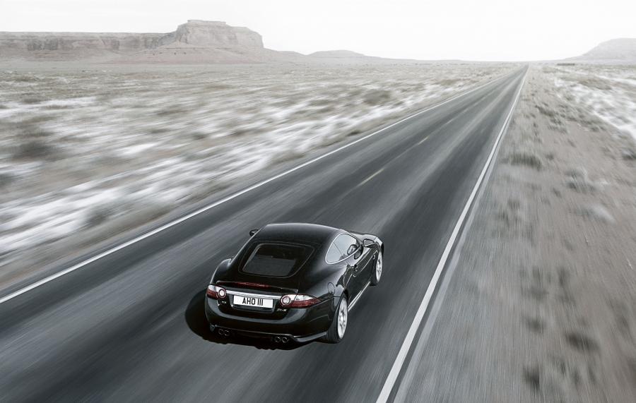  Jaguar XKR-S 2008 года  (фото 13 из 27)